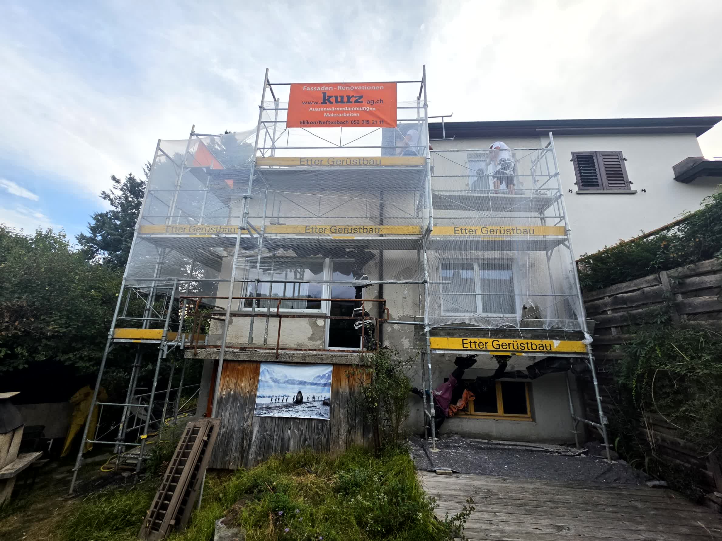 Reparatur und Malerarbeiten mit Rissesanierung und Aussenwärmedämmung in Winterthur